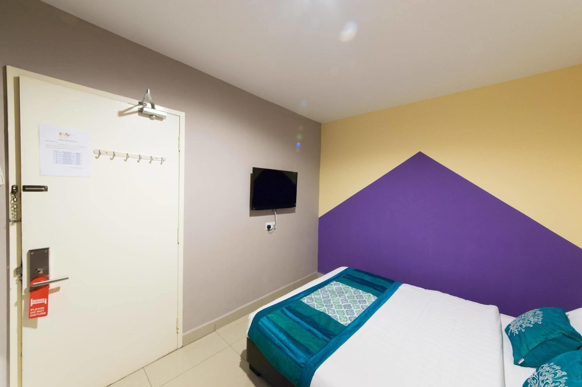 פטלין ג'איה De Jaya Hotel מראה חיצוני תמונה