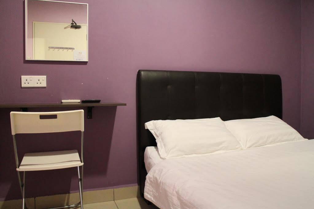 פטלין ג'איה De Jaya Hotel מראה חיצוני תמונה
