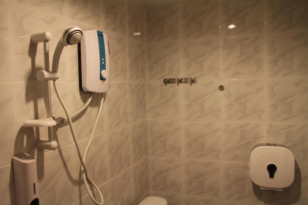 פטלין ג'איה De Jaya Hotel מראה חיצוני תמונה